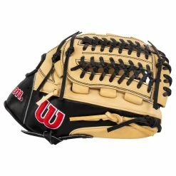 Wilson A2000 D33 11.75" Baseball Glove - 2022 Model 9 Wilson A2000 D33 11.75" Baseball Glove - 2022 Model -Mitts Store wilson baseball glove 2022 a2000 d33 1275 inset2